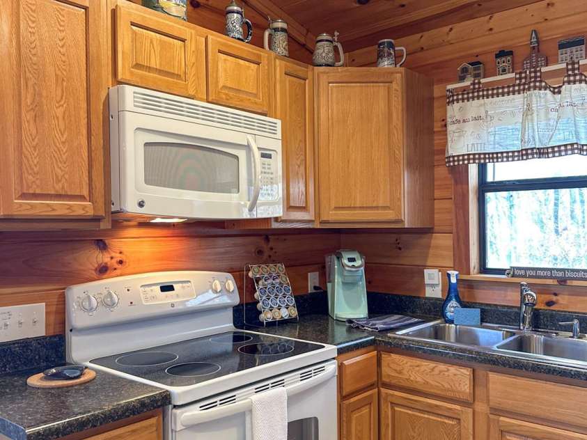 383 Blue Mist Mountain Road, Whittier, NC 28789.  MLS# CAR4199565, YatesRealty ID 9337. 