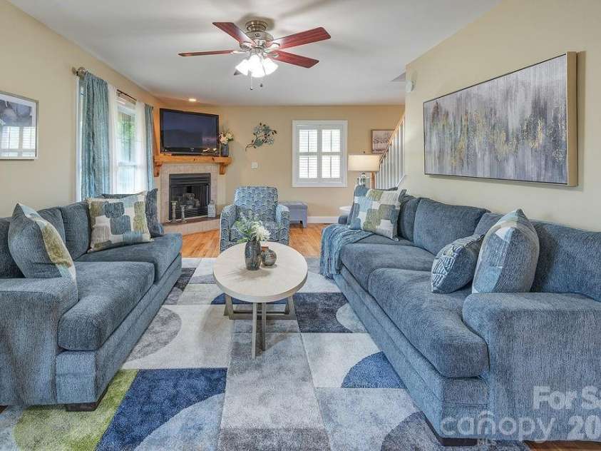 216 Reilly Drive, Leicester, NC 28748.  MLS# CAR4355484, YatesRealty ID 9338. 