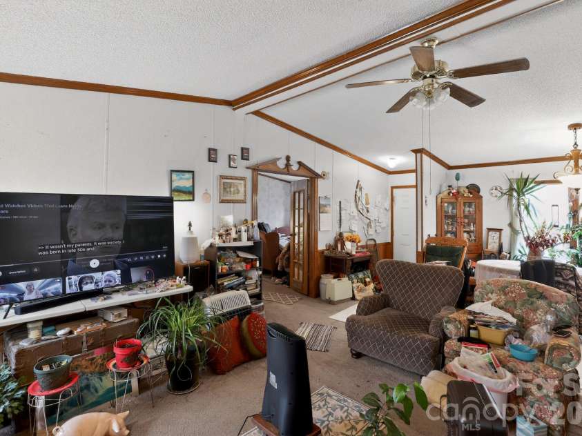 15 Wright Road, Whittier, NC 28789.  MLS# CAR4342951, YatesRealty ID 9339. 