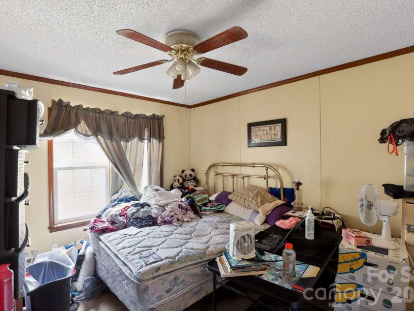 15 Wright Road, Whittier, NC 28789.  MLS# CAR4342951, YatesRealty ID 9339. 