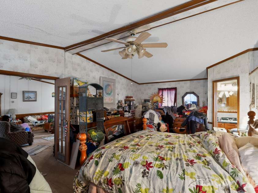 15 Wright Road, Whittier, NC 28789.  MLS# CAR4342951, YatesRealty ID 9339. 