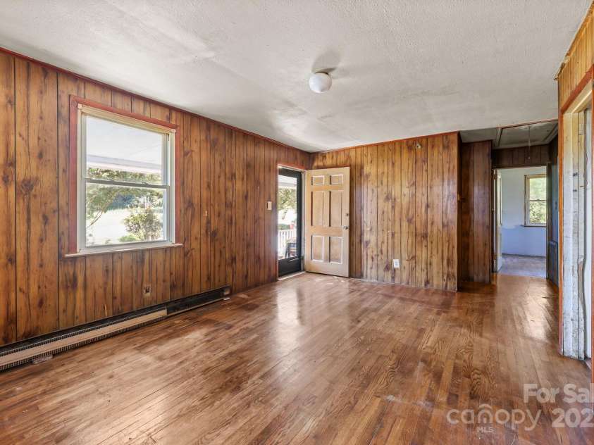 1530 Buffalo Street, Kannapolis, NC 28081.  MLS# CAR4301517, YatesRealty ID 934. 