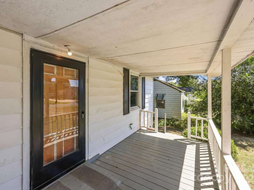 1530 Buffalo Street, Kannapolis, NC 28081.  MLS# CAR4301517, YatesRealty ID 934. Front porch perfect for relaxing on