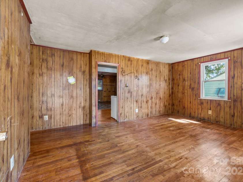 1530 Buffalo Street, Kannapolis, NC 28081.  MLS# CAR4301517, YatesRealty ID 934. Living room