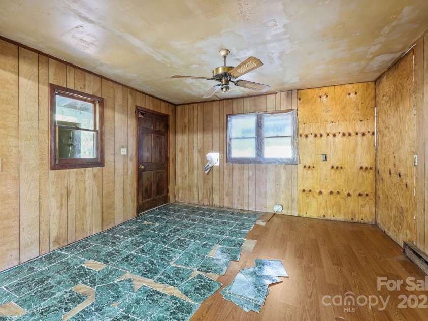 1530 Buffalo Street, Kannapolis, NC 28081.  MLS# CAR4301517, YatesRealty ID 934. Unfinished add on/dining area