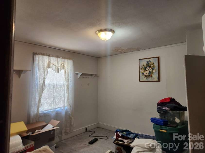 3139 Shenandoah Avenue, Charlotte, NC 28205.  MLS# CAR4344852, YatesRealty ID 9340. Second Bedroom.