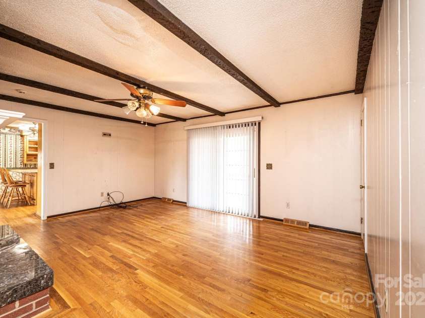 6000 George Hildebran School Road, Hickory, NC 28602.  MLS# CAR4221676, YatesRealty ID 9341. 