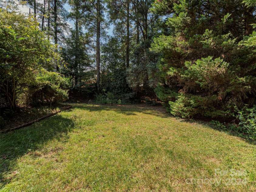 200 Linville Drive, Matthews, NC 28105.  MLS# CAR4178988, YatesRealty ID 9342. 