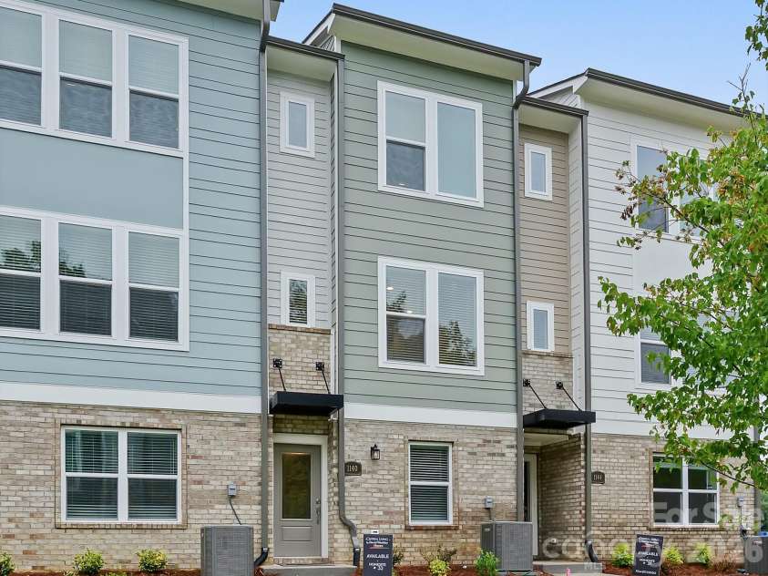 1140 Bismuth Lane, Charlotte, NC 28211.  MLS# CAR4350907, YatesRealty ID 9343. 