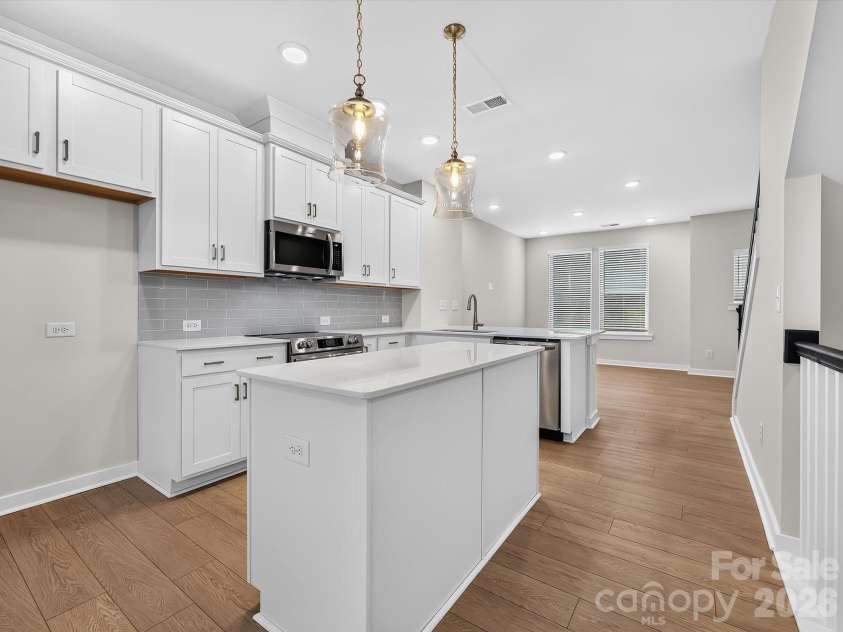 1140 Bismuth Lane, Charlotte, NC 28211.  MLS# CAR4350907, YatesRealty ID 9343. 