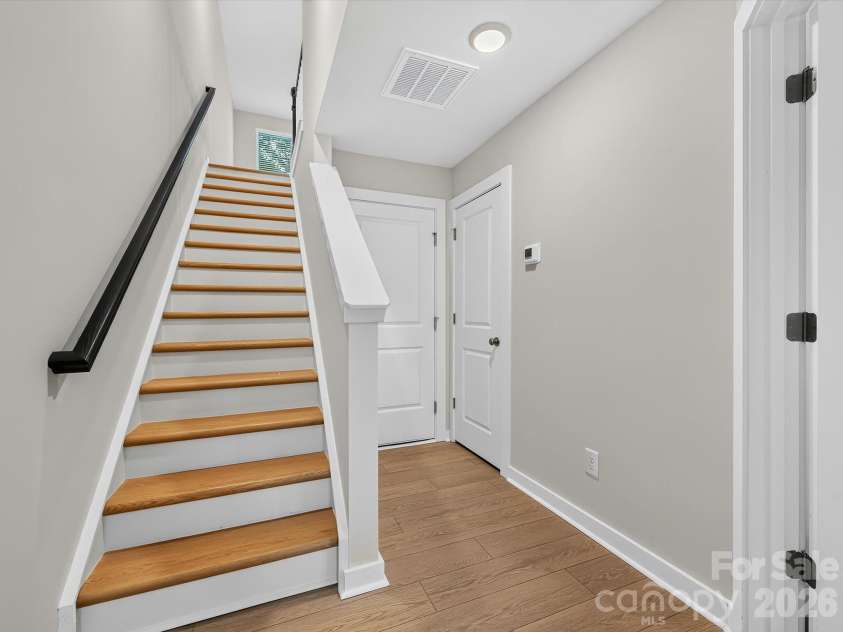 1140 Bismuth Lane, Charlotte, NC 28211.  MLS# CAR4350907, YatesRealty ID 9343. 