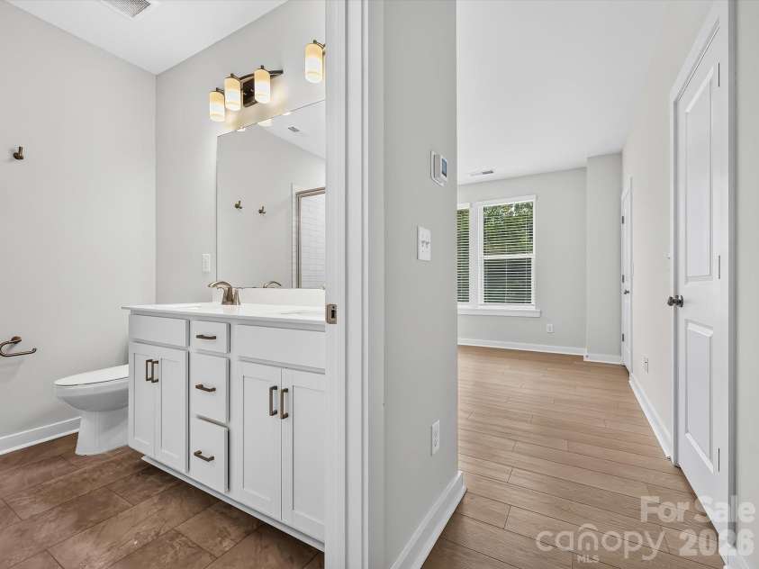 1140 Bismuth Lane, Charlotte, NC 28211.  MLS# CAR4350907, YatesRealty ID 9343. 