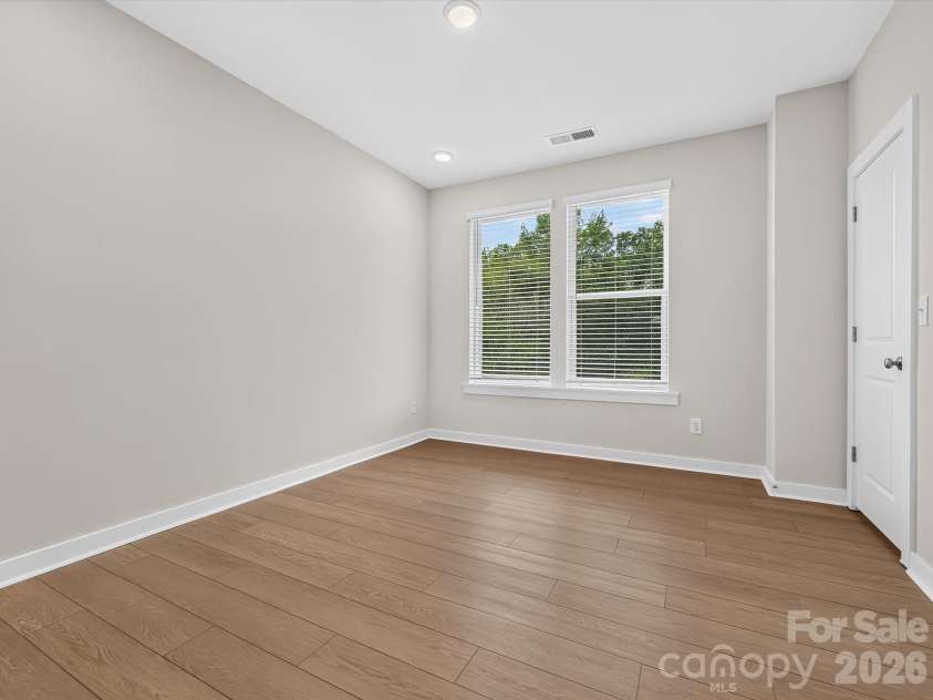 1140 Bismuth Lane, Charlotte, NC 28211.  MLS# CAR4350907, YatesRealty ID 9343. 