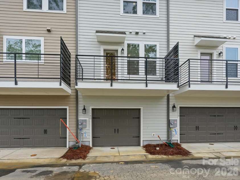 1140 Bismuth Lane, Charlotte, NC 28211.  MLS# CAR4350907, YatesRealty ID 9343. 