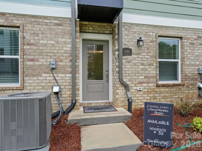 1140 Bismuth Lane, Charlotte, NC 28211.  MLS# CAR4350907, YatesRealty ID 9343. 
