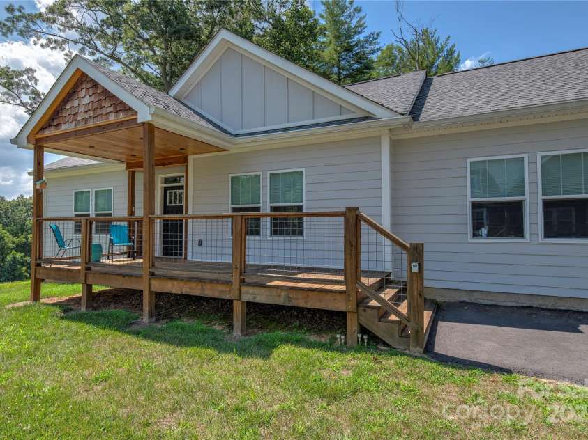 122 Cascade Ridge Road, Fairview, NC 28730.  MLS# CAR4227423, YatesRealty ID 9343. 