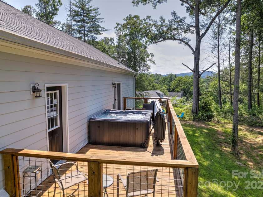 122 Cascade Ridge Road, Fairview, NC 28730.  MLS# CAR4227423, YatesRealty ID 9343. 