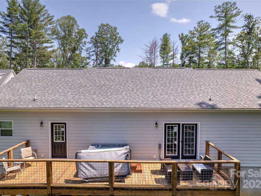 122 Cascade Ridge Road, Fairview, NC 28730.  MLS# CAR4227423, YatesRealty ID 9343. 