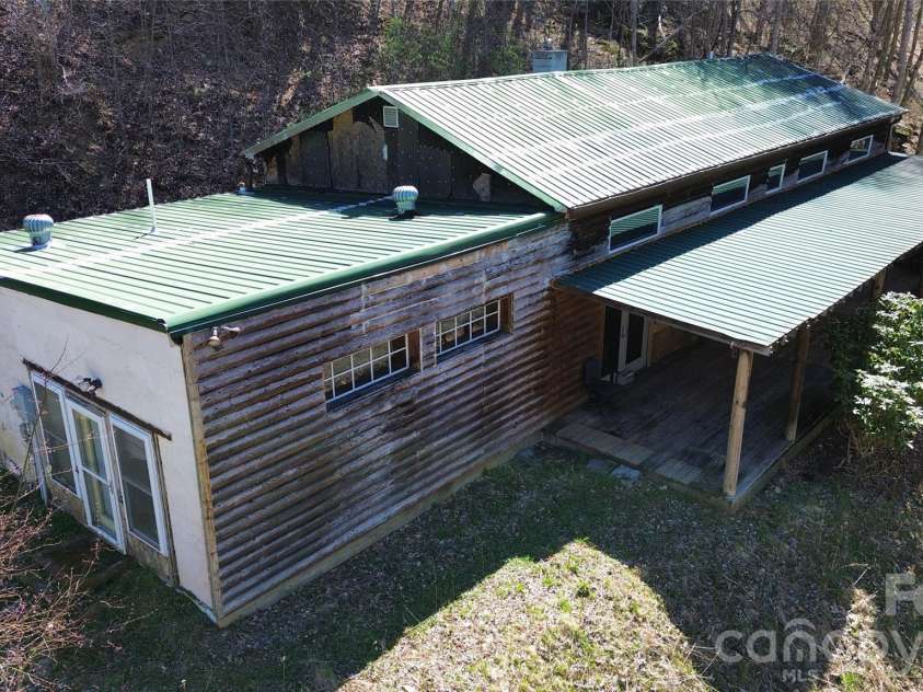 17619 Nc 209 Highway, Hot Springs, NC 28743.  MLS# CAR4359158, YatesRealty ID 9344. 