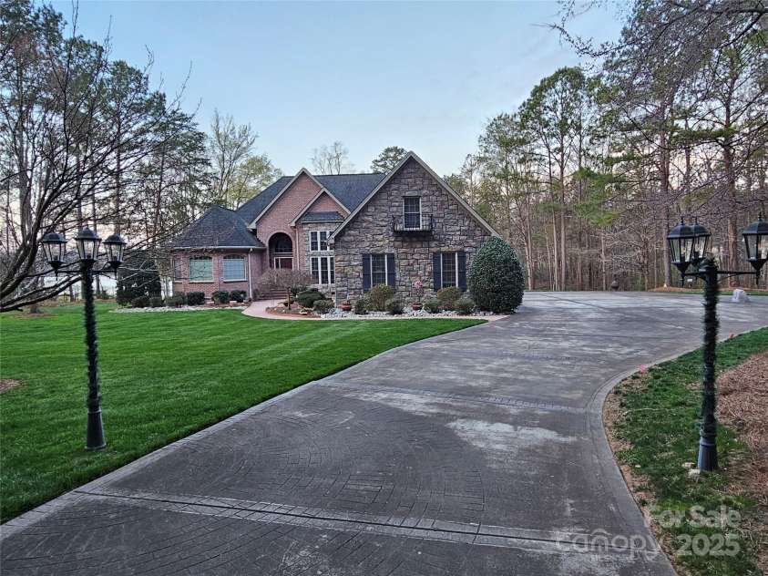 1832 Marthas Vineyard Road, York, SC 29745.  MLS# CAR4238235, YatesRealty ID 9344. 