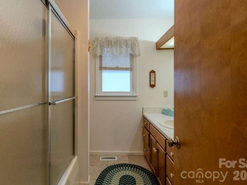 200 Mica Circle, Franklin, NC 28734.  MLS# CAR4350211, YatesRealty ID 9346. 