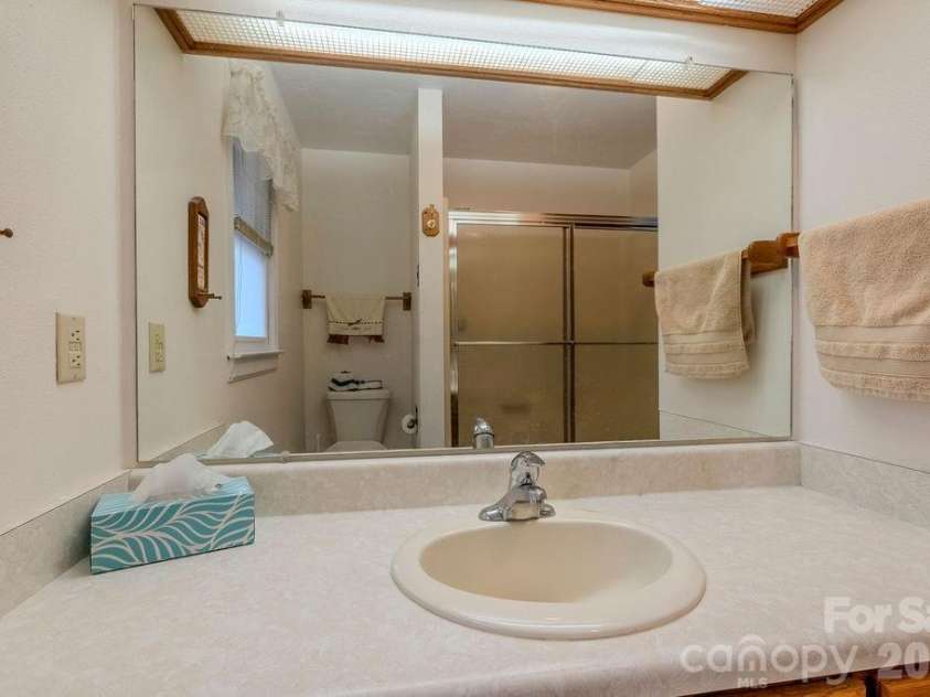 200 Mica Circle, Franklin, NC 28734.  MLS# CAR4350211, YatesRealty ID 9346. 