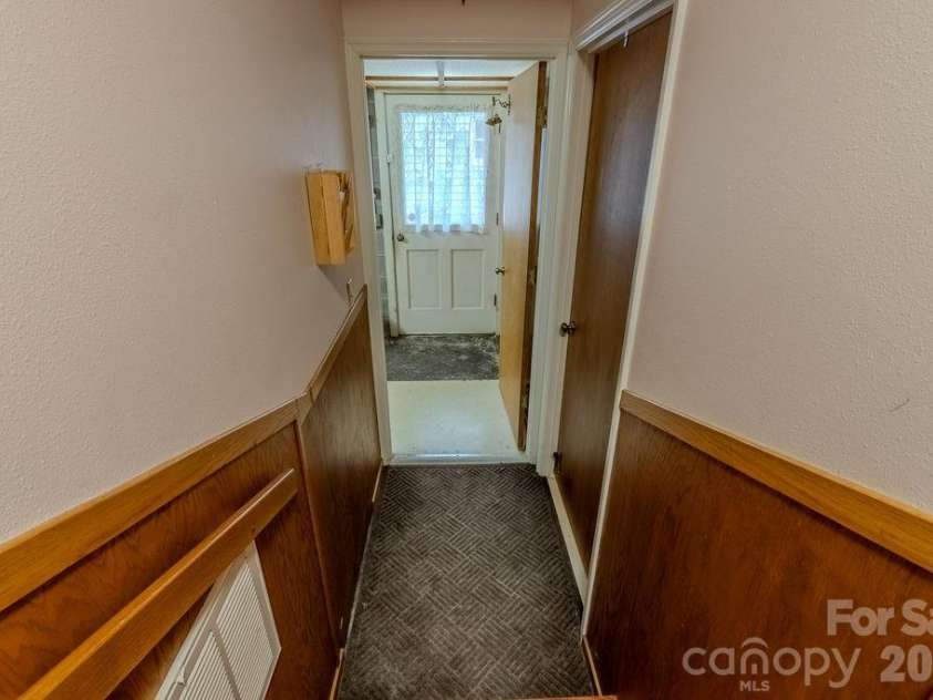 200 Mica Circle, Franklin, NC 28734.  MLS# CAR4350211, YatesRealty ID 9346. 