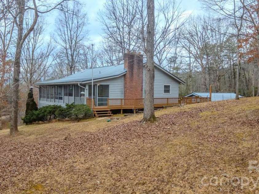 200 Mica Circle, Franklin, NC 28734.  MLS# CAR4350211, YatesRealty ID 9346. 