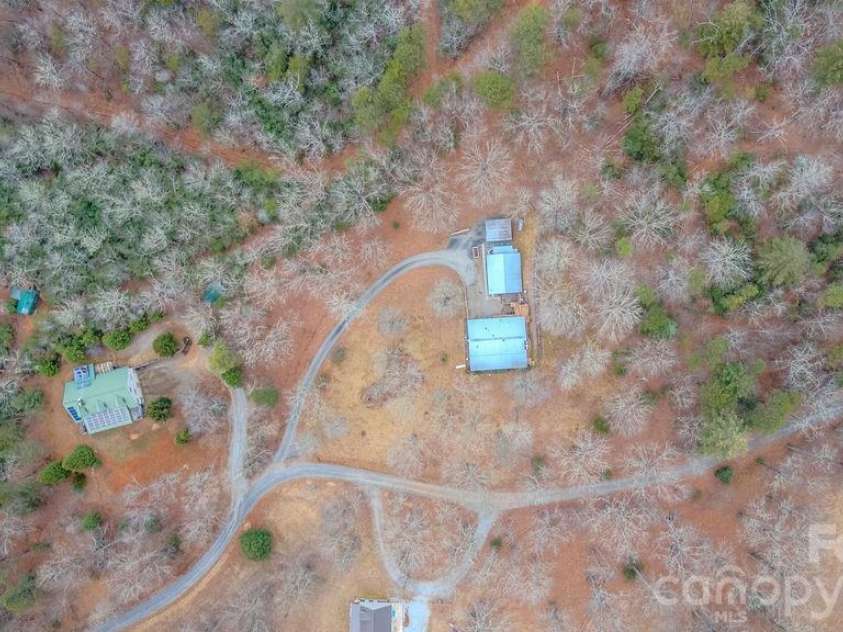 200 Mica Circle, Franklin, NC 28734.  MLS# CAR4350211, YatesRealty ID 9346. 