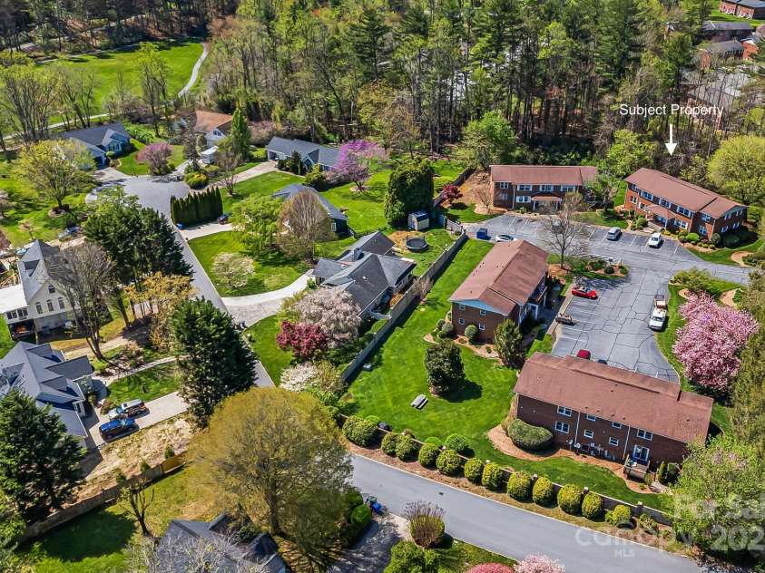 28 Capri Lane, Hendersonville, NC 28792.  MLS# CAR4247195, YatesRealty ID 9346. 