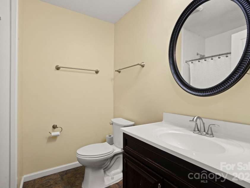 116 Arthur Lane, Hendersonville, NC 28791.  MLS# CAR4234469, YatesRealty ID 9347. 