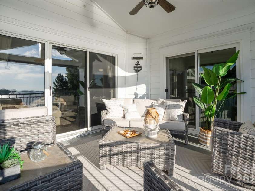 17810 Half Moon Lane, Cornelius, NC 28031.  MLS# CAR4248678, YatesRealty ID 9348. 