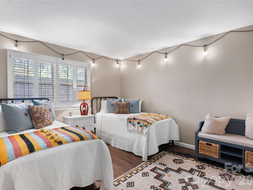 68 Toxaway Point, Lake Toxaway, NC 28747.  MLS# CAR4409256, YatesRealty ID 9348. 