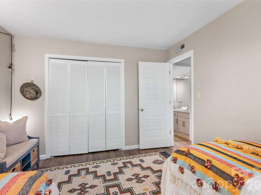 68 Toxaway Point, Lake Toxaway, NC 28747.  MLS# CAR4409256, YatesRealty ID 9348. 