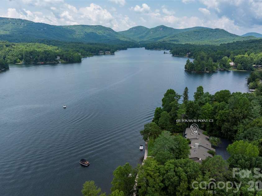 68 Toxaway Point, Lake Toxaway, NC 28747.  MLS# CAR4409256, YatesRealty ID 9348. 