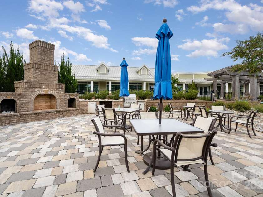 10421 Superb Lane, Charlotte, NC 28215.  MLS# CAR4238247, YatesRealty ID 9349. 