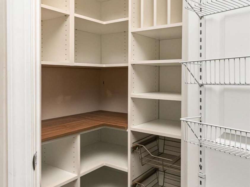 10421 Superb Lane, Charlotte, NC 28215.  MLS# CAR4238247, YatesRealty ID 9349. Custom Kitchen Pantry