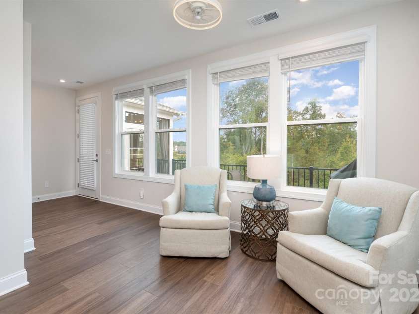 10421 Superb Lane, Charlotte, NC 28215.  MLS# CAR4238247, YatesRealty ID 9349. Extended enclosed sunroon