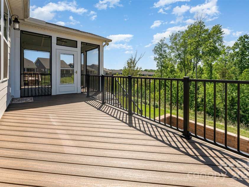 10421 Superb Lane, Charlotte, NC 28215.  MLS# CAR4238247, YatesRealty ID 9349. Extended Trex Deck