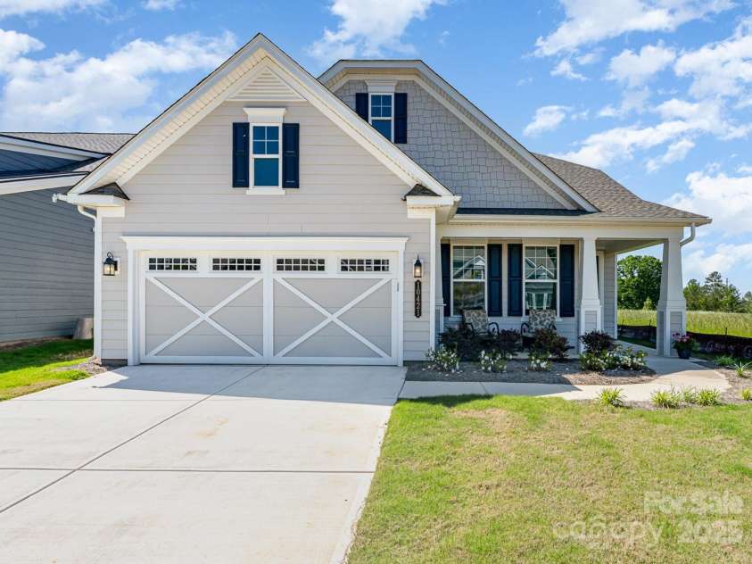 10421 Superb Lane, Charlotte, NC 28215.  MLS# CAR4238247, YatesRealty ID 9349. Front Exterior