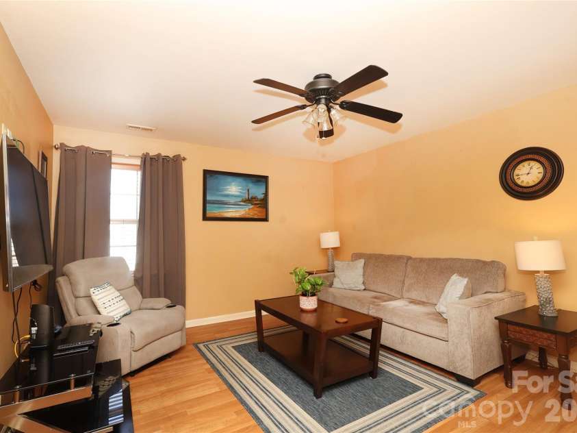 6432 Brumit Lane, Charlotte, NC 28269.  MLS# CAR4349253, YatesRealty ID 9349. 