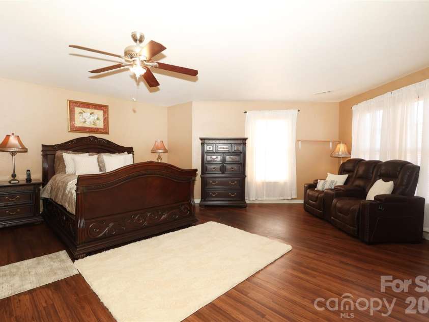 6432 Brumit Lane, Charlotte, NC 28269.  MLS# CAR4349253, YatesRealty ID 9349. 