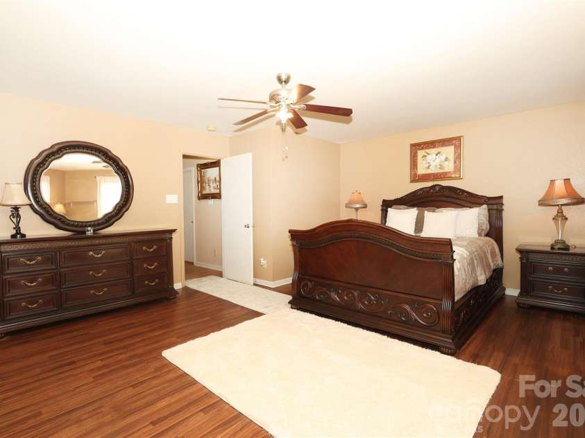 6432 Brumit Lane, Charlotte, NC 28269.  MLS# CAR4349253, YatesRealty ID 9349. 
