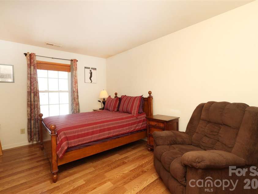 6432 Brumit Lane, Charlotte, NC 28269.  MLS# CAR4349253, YatesRealty ID 9349. 