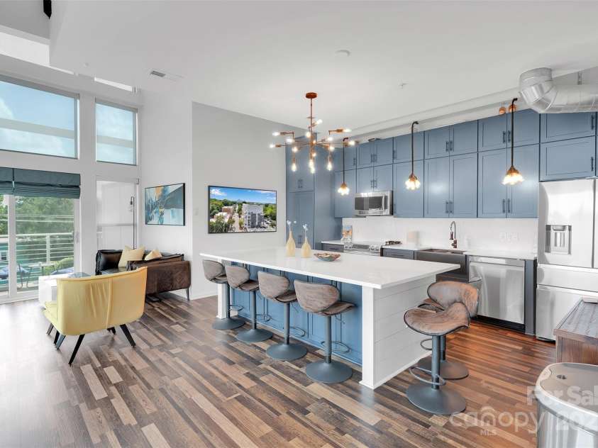 3123 Davidson Street, Charlotte, NC 28205.  MLS# CAR4298874, YatesRealty ID 9350. Kitchen/ Living Room View