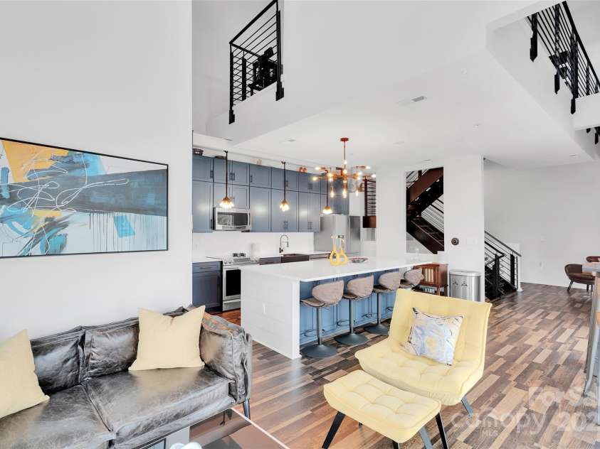 3123 Davidson Street, Charlotte, NC 28205.  MLS# CAR4298874, YatesRealty ID 9350. Living room