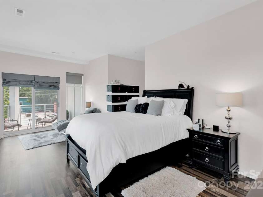 3123 Davidson Street, Charlotte, NC 28205.  MLS# CAR4298874, YatesRealty ID 9350. Primary Bedroom