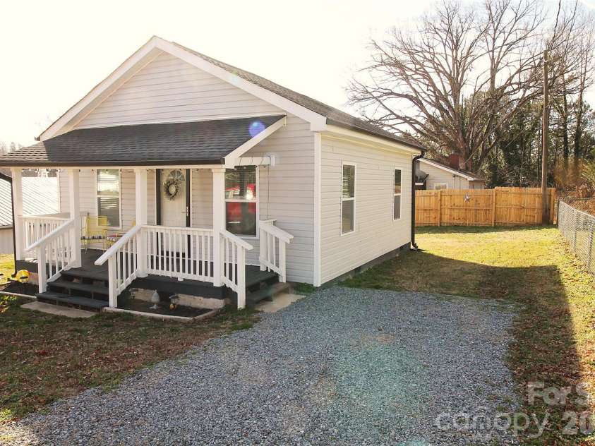 112 Hartford Avenue, Bessemer City, NC 28016.  MLS# CAR4338747, YatesRealty ID 9351. 