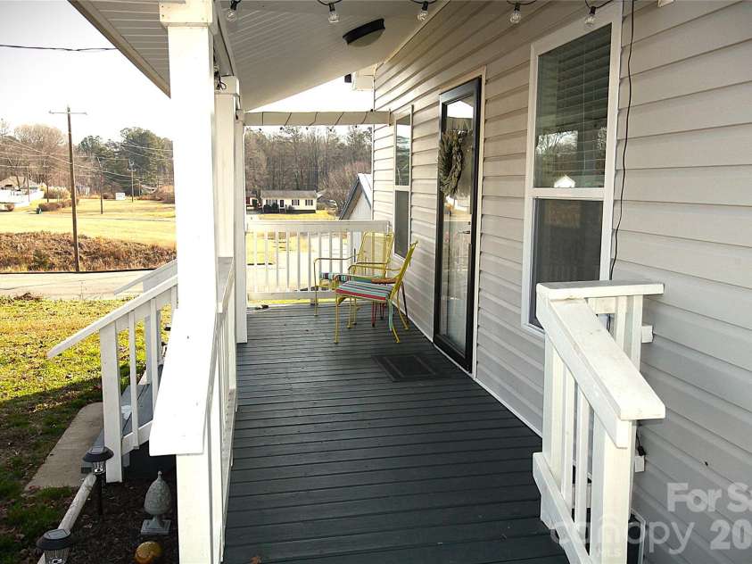 112 Hartford Avenue, Bessemer City, NC 28016.  MLS# CAR4338747, YatesRealty ID 9351. 