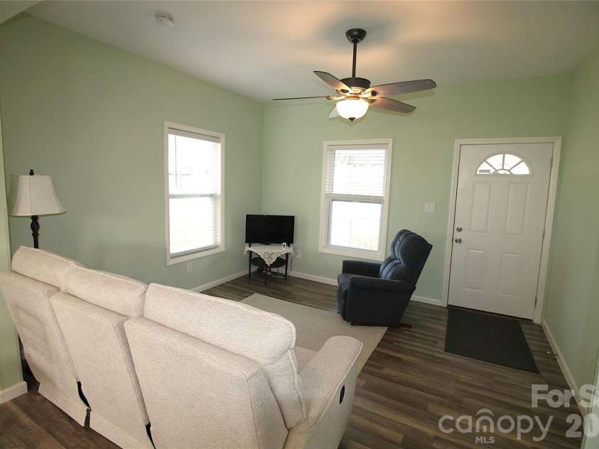 112 Hartford Avenue, Bessemer City, NC 28016.  MLS# CAR4338747, YatesRealty ID 9351. 